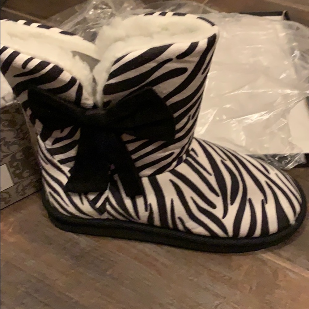 Women’s zebra boot